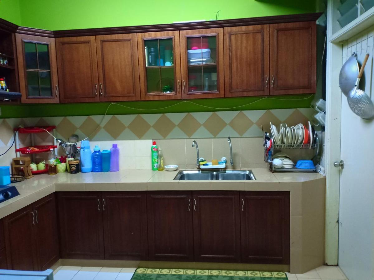 Muslim Dinaim Homestay Tanjong Malim Buitenkant foto