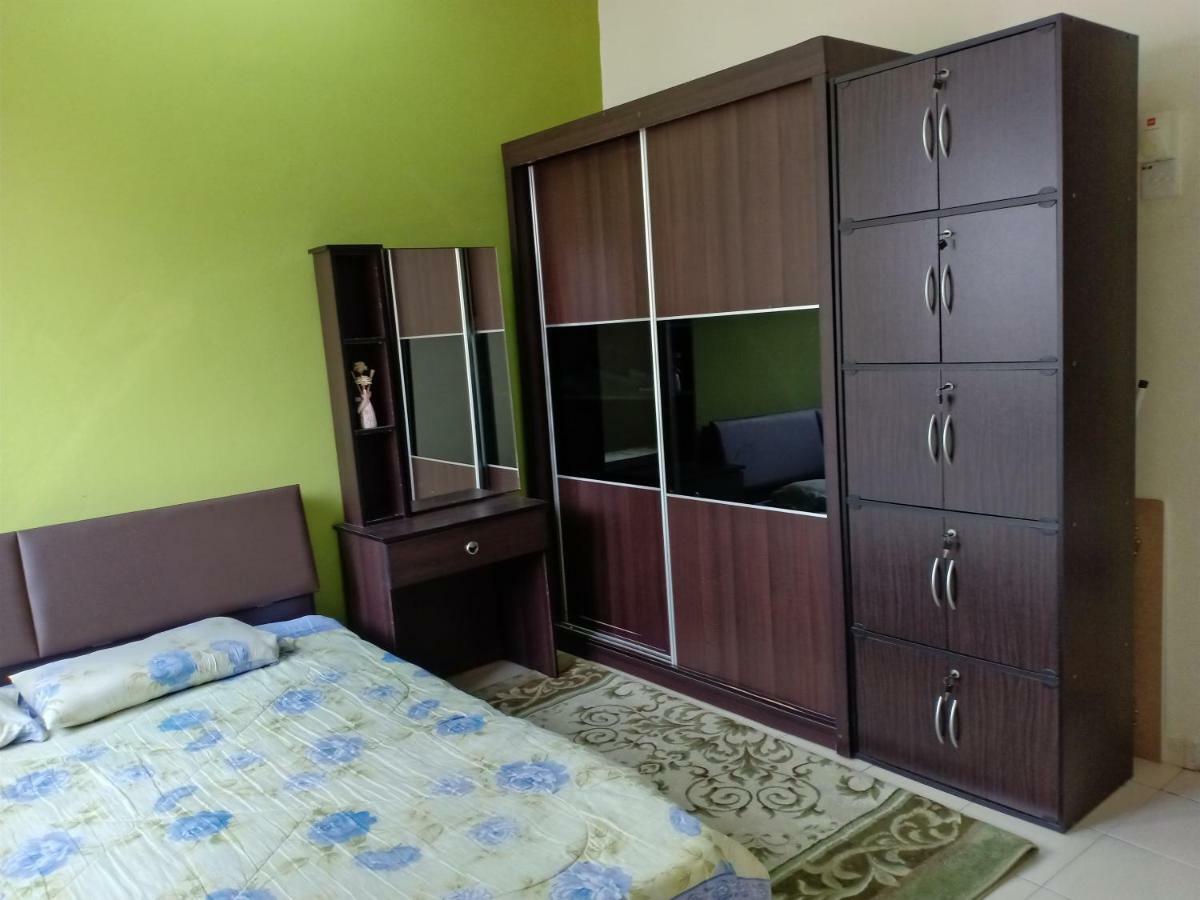 Muslim Dinaim Homestay Tanjong Malim Buitenkant foto