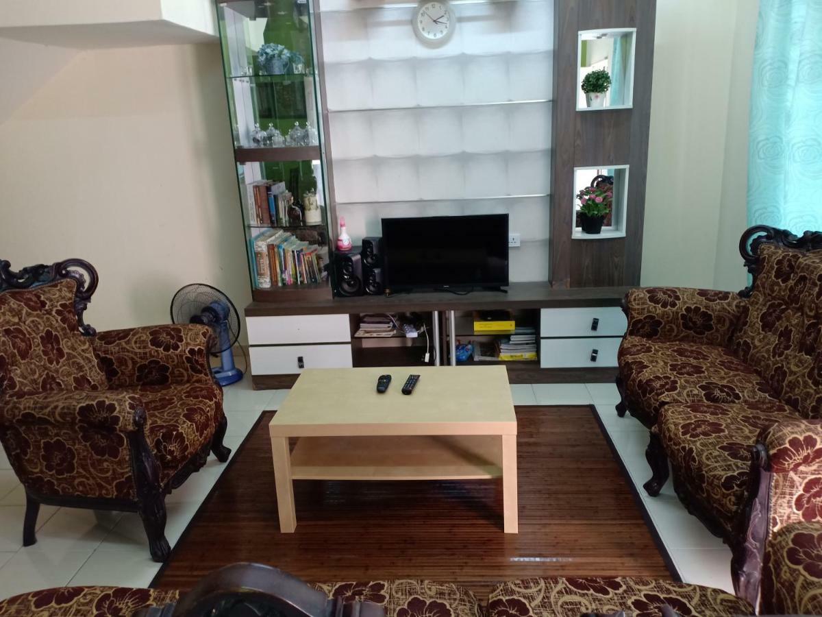 Muslim Dinaim Homestay Tanjong Malim Buitenkant foto